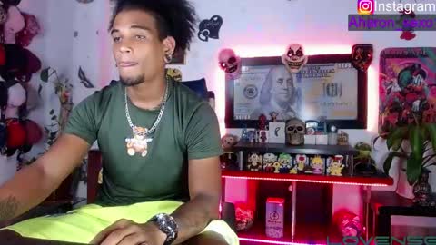Snapshot of sexo_aharon chatting on May 27, 2026, 5:15 am Aharon ravelo online show from May 27, 2026, 5:15 am