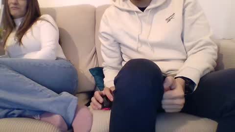 sexopareja332023 online show from February 14, 2025, 11:31 pm