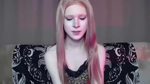 Snapshot of sexpired_princess chatting on August 9, 2026, 4:56 pm Nextdoor Princess online show from August 9, 2026, 4:56 pm