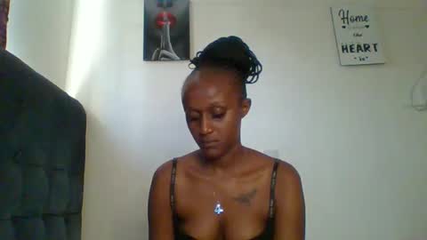 Snapshot of sexsy_sally chatting on December 7, 2024, 12:02 pm sexsysally online show from December 7, 2024, 12:02 pm