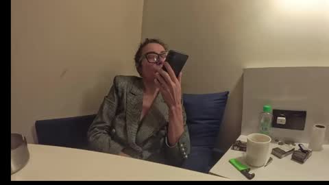 sextilyon online show from April 19, 2026, 2:55 am