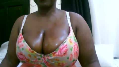 sexxi_ebony online show from October 24, 2025, 12:12 pm