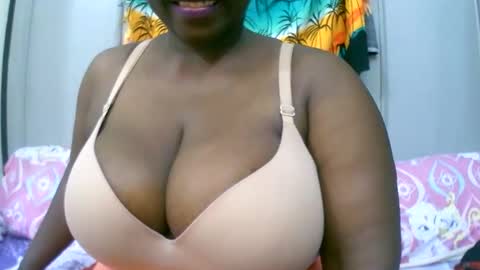 sexxi_ebony online show from November 20, 2025, 7:57 pm