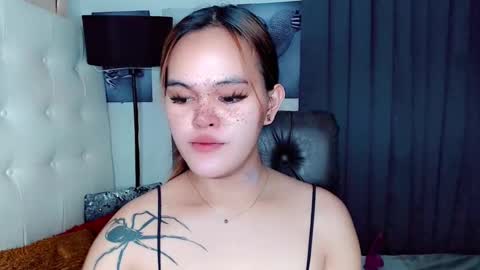 Snapshot of sexxxy_caroline chatting on January 7, 2025, 9:18 am sexxxy_caroline online show from January 7, 2025, 9:18 am