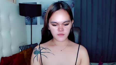 Snapshot of sexxxy_caroline chatting on January 15, 2025, 11:43 am sexxxy_caroline online show from January 15, 2025, 11:43 am