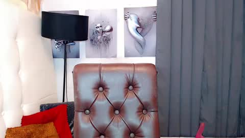 Snapshot of sexxxy_caroline chatting on January 19, 2025, 8:39 am sexxxy_caroline online show from January 19, 2025, 8:39 am