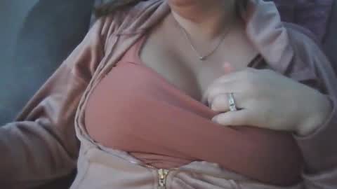 Snapshot of sexxxycougarmama chatting on December 4, 2025, 11:57 pm Sexy Mama online show from December 4, 2025, 11:57 pm