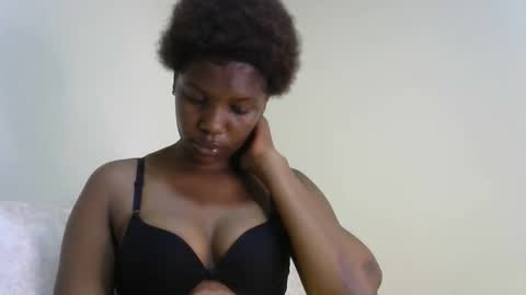 sexxy_zarah online show from December 22, 2025, 5:26 am