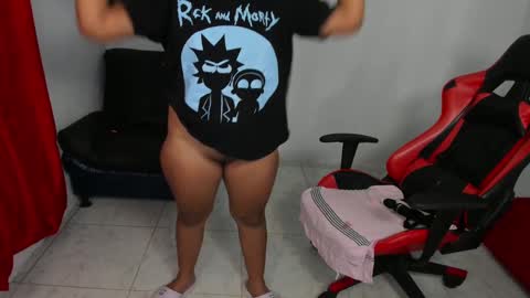 Snapshot of sexxyhot23 chatting on December 22, 2024, 4:28 am LINDA online show from December 22, 2024, 4:28 am