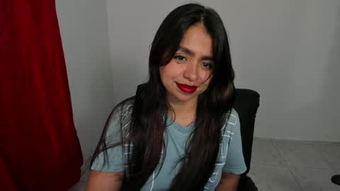 Snapshot of sexxyhot23 chatting on January 21, 2025, 5:05 am LINDA online show from January 21, 2025, 5:05 am