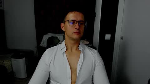Sexxymuscles4U online show from November 11, 2025, 7:41 am