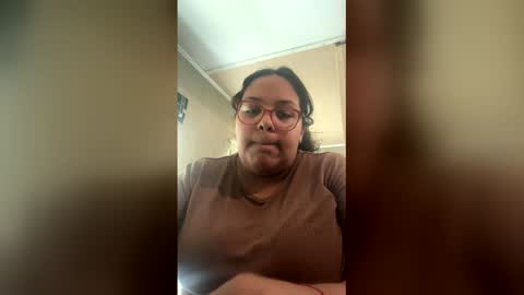 sexxyylola online show from April 16, 2026, 8:53 pm