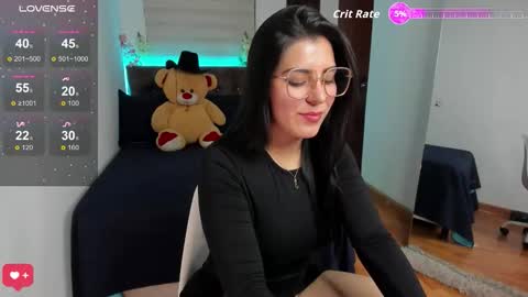 LUXURY online show from November 21, 2025, 12:10 am