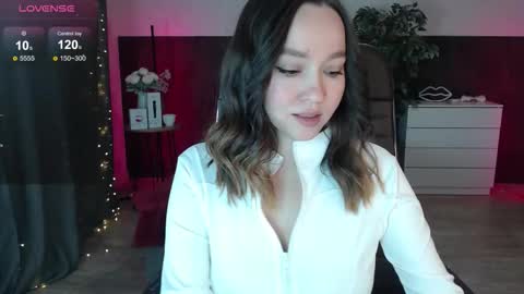 Alexia online show from October 9, 2025, 12:03 pm