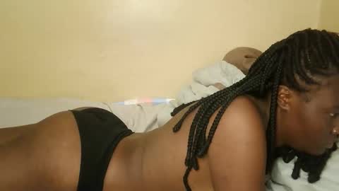Snapshot of sexy_banice chatting on April 19, 2026, 2:05 pm sexy_banice online show from April 19, 2026, 2:05 pm