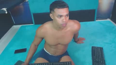 sexy_bigcock01 online show from January 22, 2025, 1:00 pm