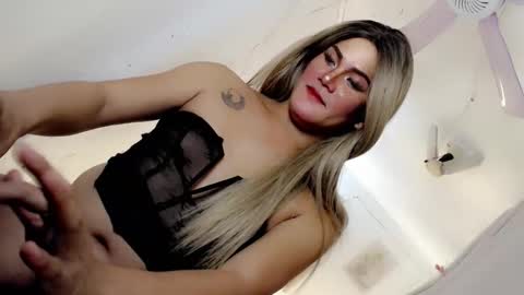 Snapshot of sexy_blaire chatting on April 7, 2026, 2:34 am Haley Blaire online show from April 7, 2026, 2:34 am