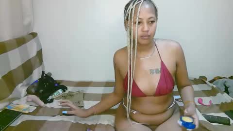 sexy_bluegirl online show from April 12, 2026, 9:09 pm