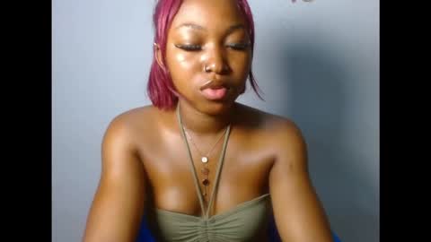 Snapshot of sexy_bluey247 chatting on November 12, 2025, 7:09 am sexy_bluey247 online show from November 12, 2025, 7:09 am