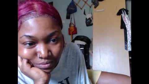 Snapshot of sexy_bluey247 chatting on November 13, 2025, 12:04 pm sexy_bluey247 online show from November 13, 2025, 12:04 pm