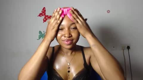 Snapshot of sexy_bluey247 chatting on December 3, 2025, 7:49 am sexy_bluey247 online show from December 3, 2025, 7:49 am