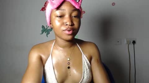 Snapshot of sexy_bluey247 chatting on December 4, 2025, 8:01 am sexy_bluey247 online show from December 4, 2025, 8:01 am