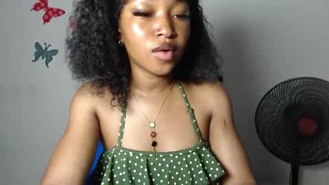 Snapshot of sexy_bluey247 chatting on December 16, 2025, 6:13 pm sexy_bluey247 online show from December 16, 2025, 6:13 pm