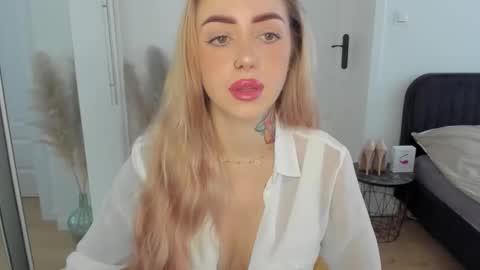 Snapshot of sexy_coralie chatting on September 12, 2025, 6:46 am C o r a l i e online show from September 12, 2025, 6:46 am