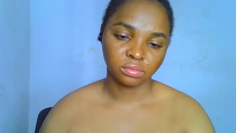 Snapshot of sexy_ebonygirl_ chatting on October 13, 2025, 2:17 pm Clara online show from October 13, 2025, 2:17 pm