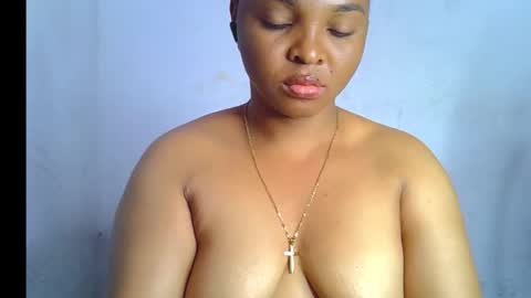 Clara online show from December 3, 2025, 7:01 pm