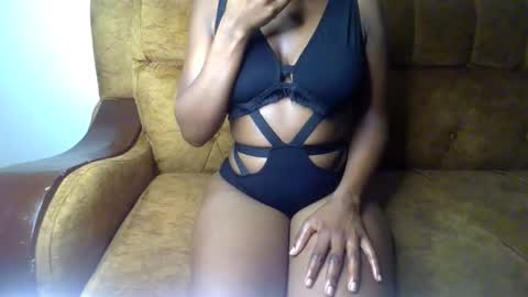 Snapshot of sexy_ellahh chatting on May 15, 2026, 11:34 pm Ellahh online show from May 15, 2026, 11:34 pm
