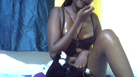 Snapshot of sexy_essy chatting on July 1, 2026, 12:40 pm essy online show from July 1, 2026, 12:40 pm