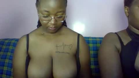 Snapshot of sexy_helle chatting on February 10, 2026, 5:22 am sexy_helle online show from February 10, 2026, 5:22 am
