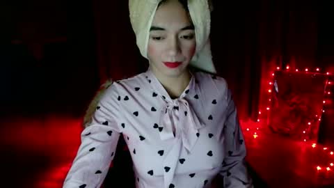 Snapshot of sexy_hot_asian1433 chatting on January 13, 2026, 12:43 pm jasmin online show from January 13, 2026, 12:43 pm