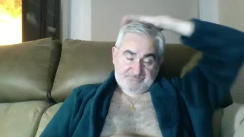 Antonio online show from May 18, 2026, 7:52 pm