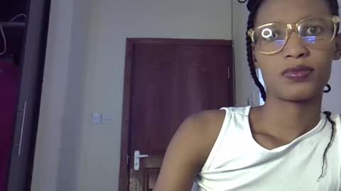 Janny online show from November 8, 2025, 9:42 am