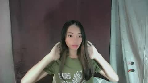 Snapshot of sexy_jeann chatting on November 23, 2025, 11:15 pm Shane online show from November 23, 2025, 11:15 pm