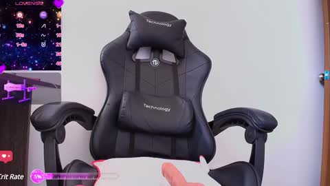 Snapshot of sexy_kendall24 chatting on January 21, 2025, 7:50 pm laura  online show from January 21, 2025, 7:50 pm