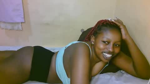 Snapshot of sexy_latasha chatting on January 10, 2026, 4:36 am sexy_latasha online show from January 10, 2026, 4:36 am