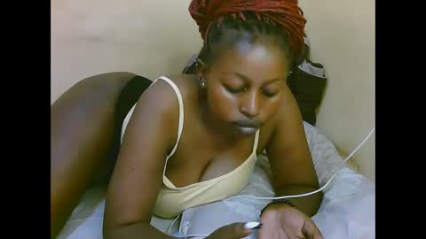 Snapshot of sexy_latasha chatting on January 13, 2026, 3:39 pm sexy_latasha online show from January 13, 2026, 3:39 pm