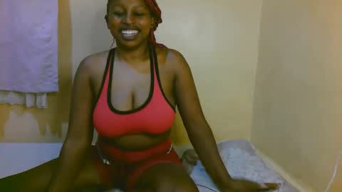 Snapshot of sexy_latasha chatting on February 6, 2026, 5:49 pm sexy_latasha online show from February 6, 2026, 5:49 pm
