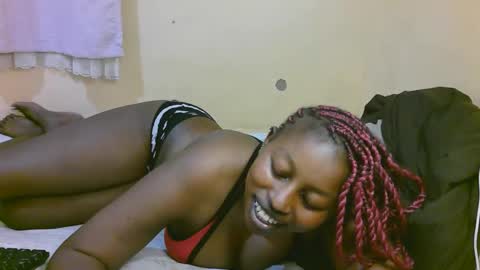 Snapshot of sexy_latasha chatting on February 13, 2026, 7:10 pm sexy_latasha online show from February 13, 2026, 7:10 pm