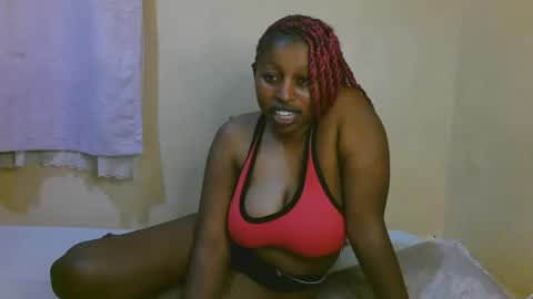 Snapshot of sexy_latasha chatting on February 16, 2026, 6:26 pm sexy_latasha online show from February 16, 2026, 6:26 pm