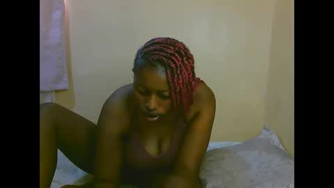 Snapshot of sexy_latasha chatting on February 21, 2026, 6:14 am sexy_latasha online show from February 21, 2026, 6:14 am