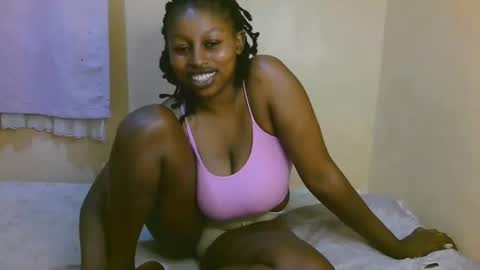 sexy_latasha online show from March 12, 2026, 6:14 pm