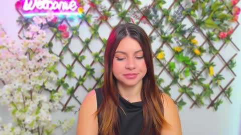 Snapshot of sexy_lily20 chatting on October 26, 2025, 4:07 am Lily online show from October 26, 2025, 4:07 am