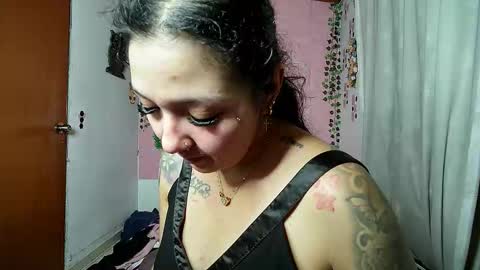 sexy lolas online show from December 1, 2025, 1:10 am