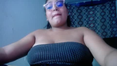 Snapshot of sexy_love_15 chatting on April 20, 2026, 3:53 am SIRENA LOVE online show from April 20, 2026, 3:53 am