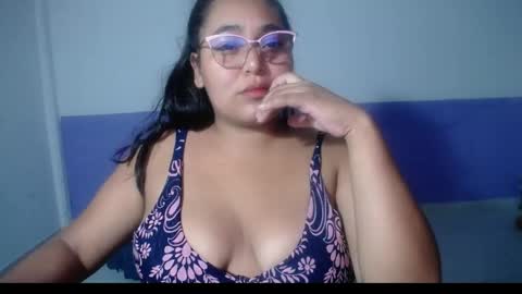 Snapshot of sexy_love_15 chatting on May 3, 2026, 5:24 am SIRENA LOVE online show from May 3, 2026, 5:24 am