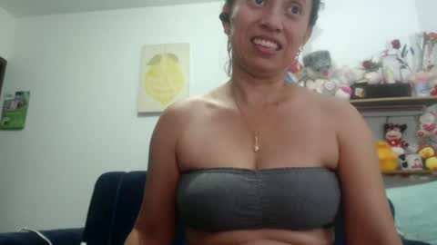 Snapshot of sexy_mary_69 chatting on September 12, 2025, 12:22 am Mary online show from September 12, 2025, 12:22 am